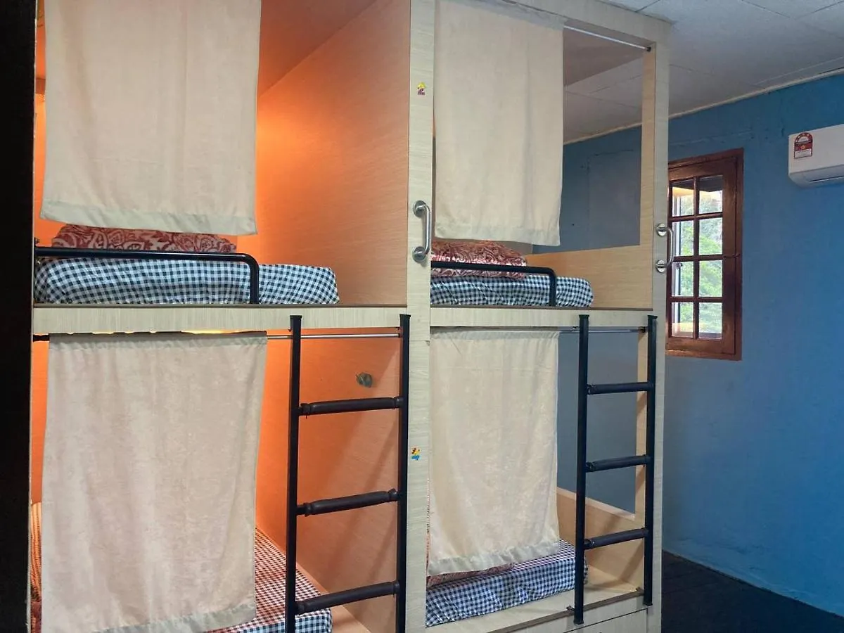 Stop @Melaka Guesthouse 0*, Malacca Malaysia